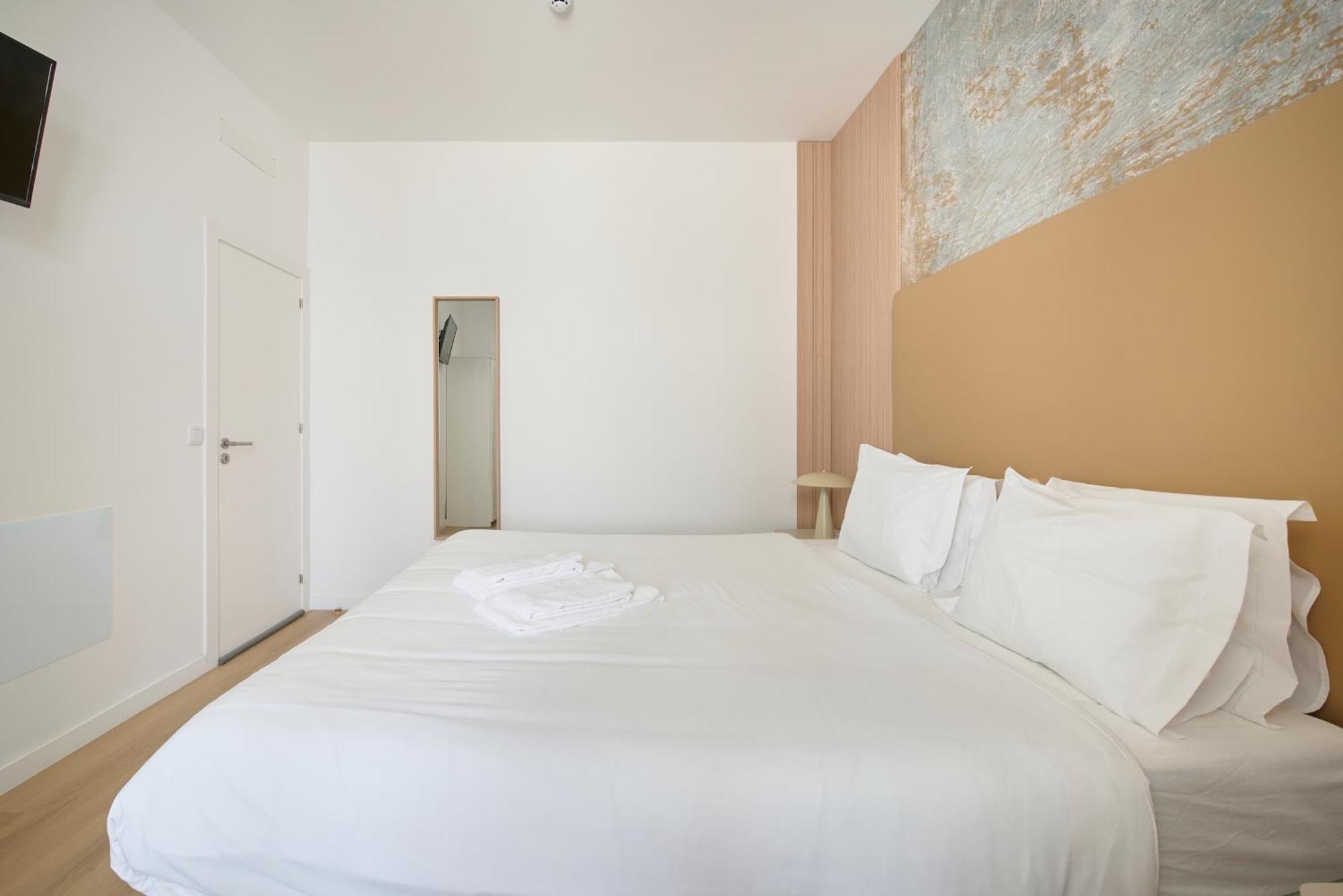 Brand New Hostel Anjos Лиссабон Экстерьер фото