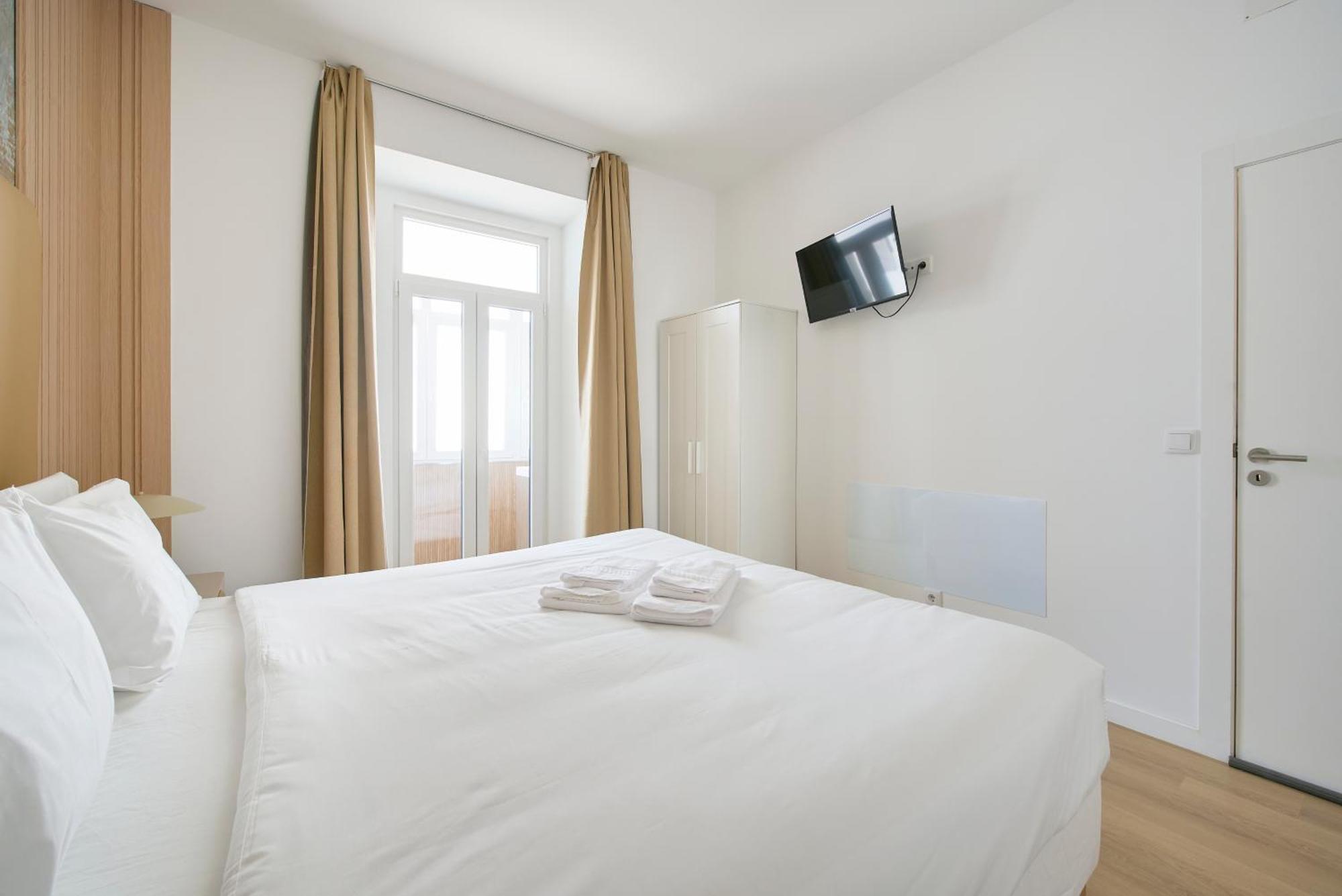 Brand New Hostel Anjos Лиссабон Экстерьер фото