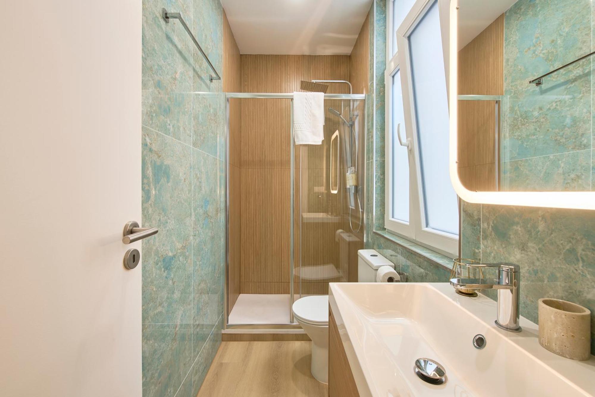 Brand New Hostel Anjos Лиссабон Экстерьер фото