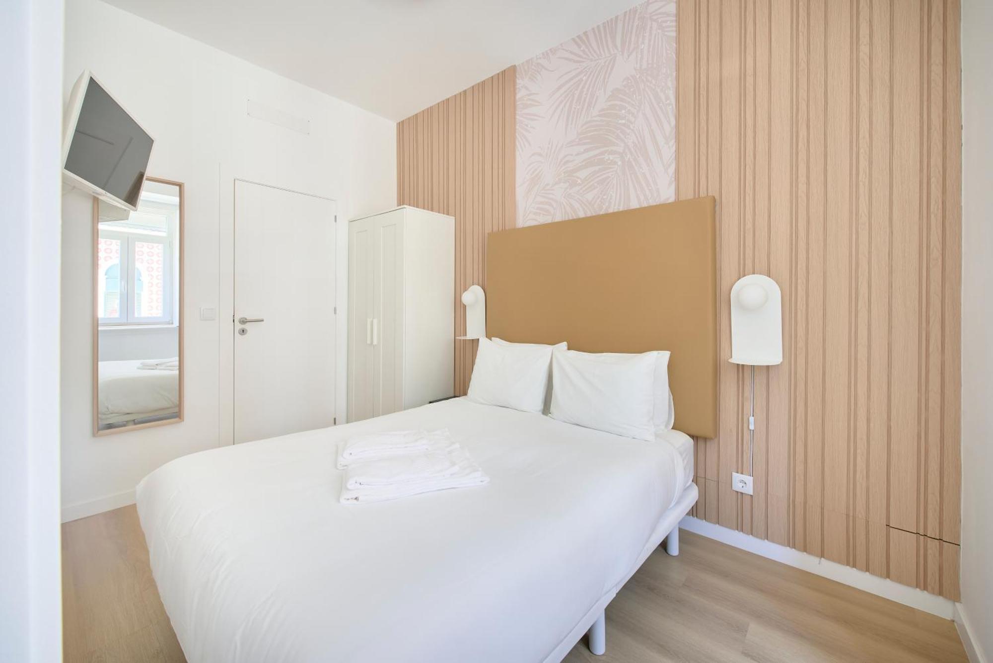 Brand New Hostel Anjos Лиссабон Экстерьер фото